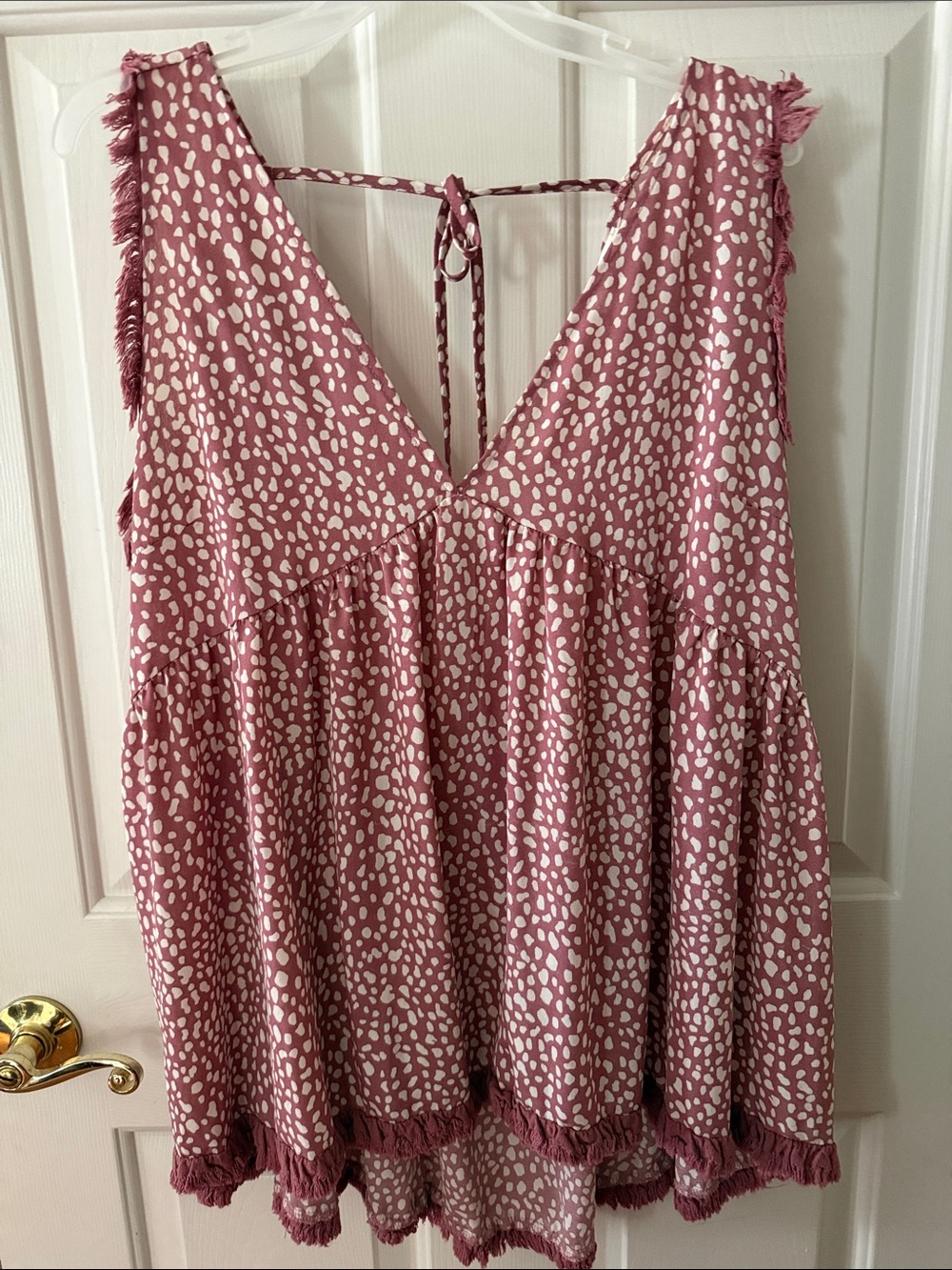 Umgee Sleeveless Mauve Dot Print V-Neck Swing Top